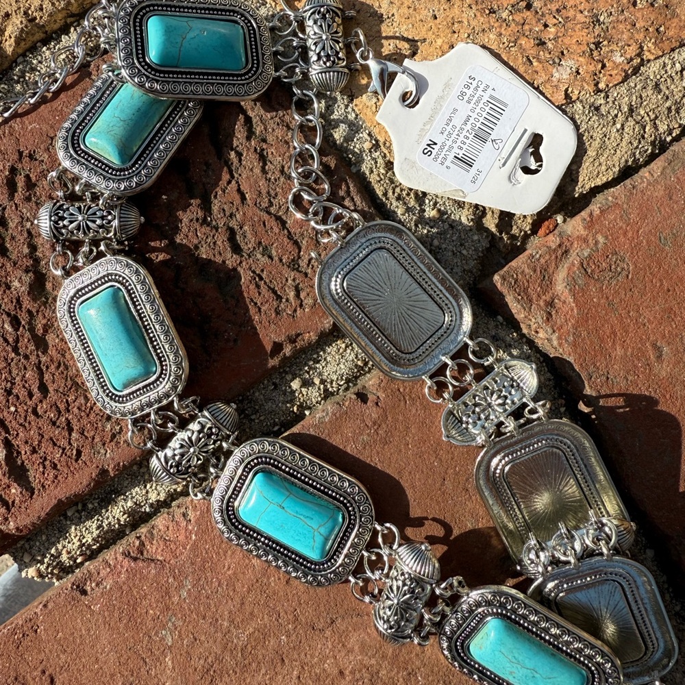 Vintage-Inspired Turquoise Statement Belt - Picture 3 of 6